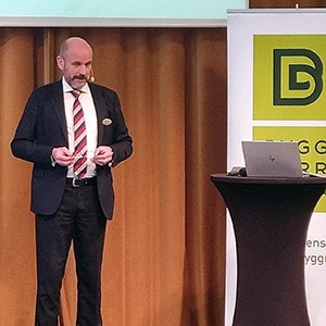 Tommy Lenberg, Byggherrarna